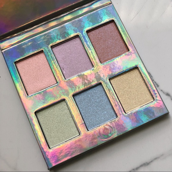 naked cosmetics Other - Naked Cosmetics Holographic Highlighter Palette